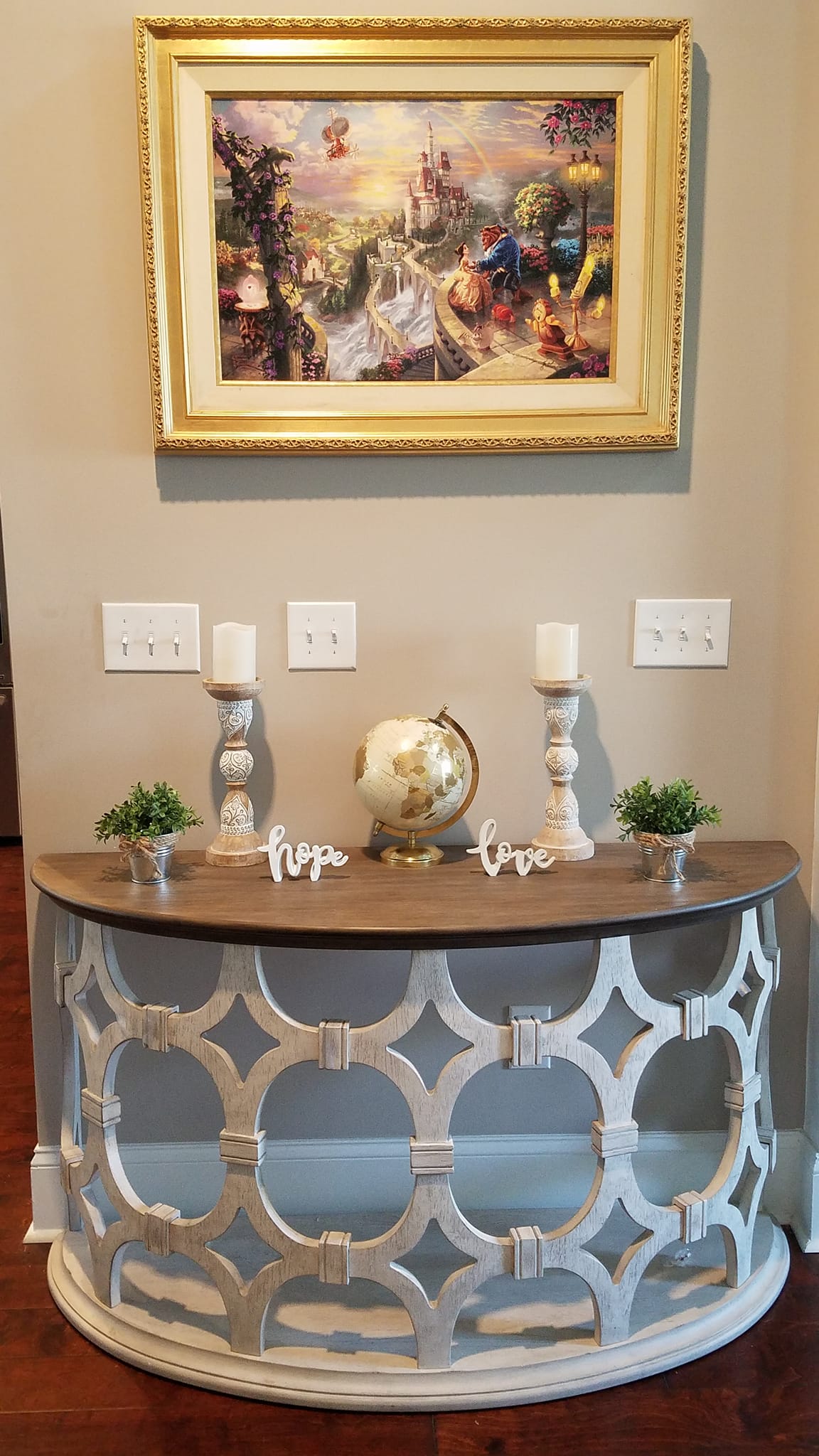 How to make a great entry way table | TheCrazyMamaLife