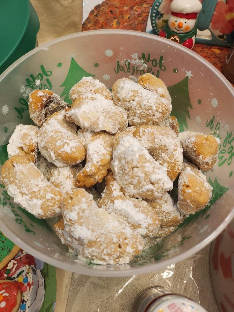 Cresent cookies